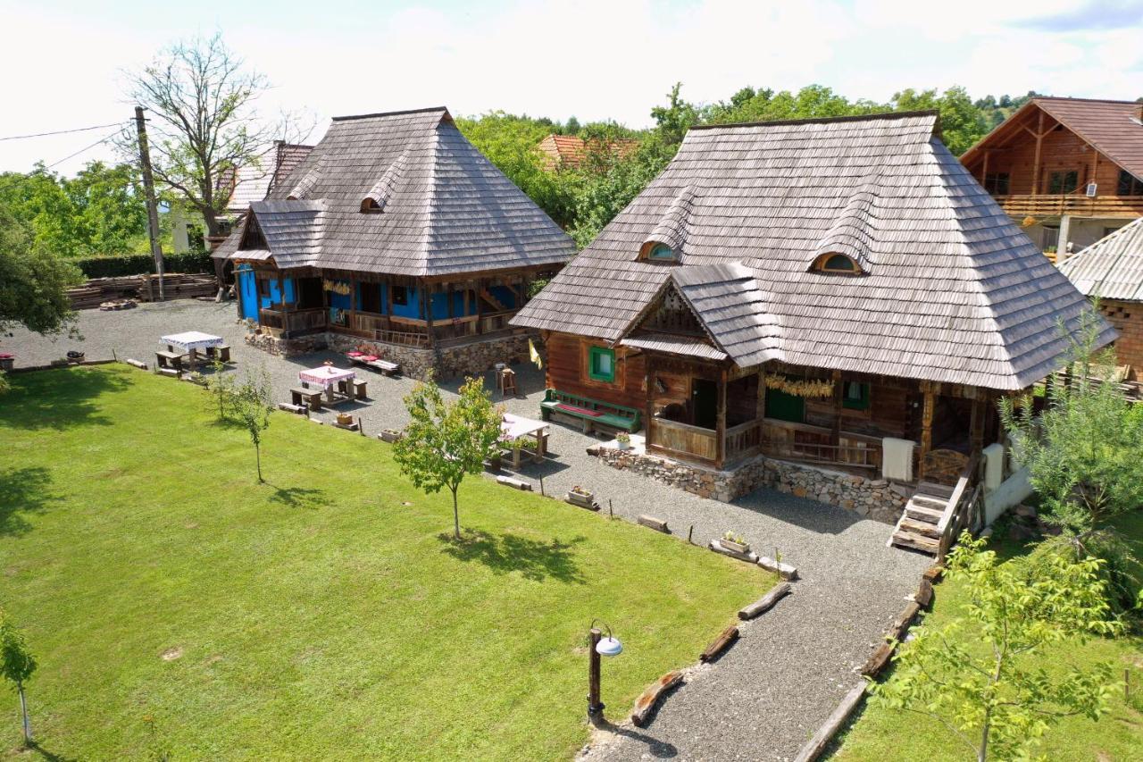 Iz De Maramures Rural Hotel (Adults Only) Surdesti  Exterior foto