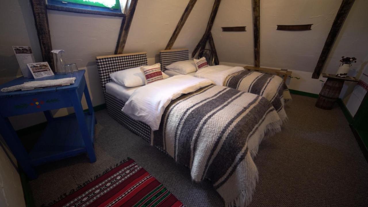 Iz De Maramures Rural Hotel (Adults Only) Surdesti  Exterior foto