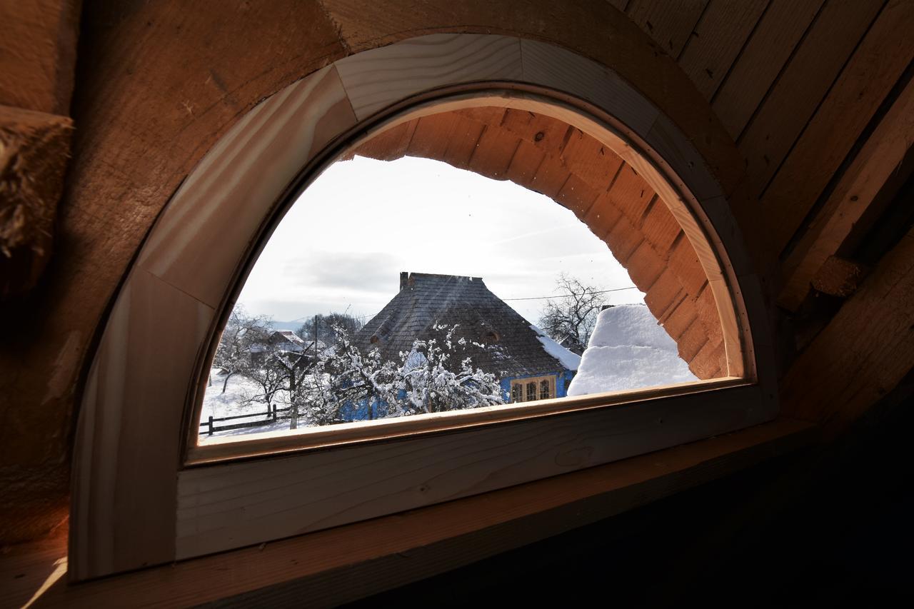 Iz De Maramures Rural Hotel (Adults Only) Surdesti  Exterior foto